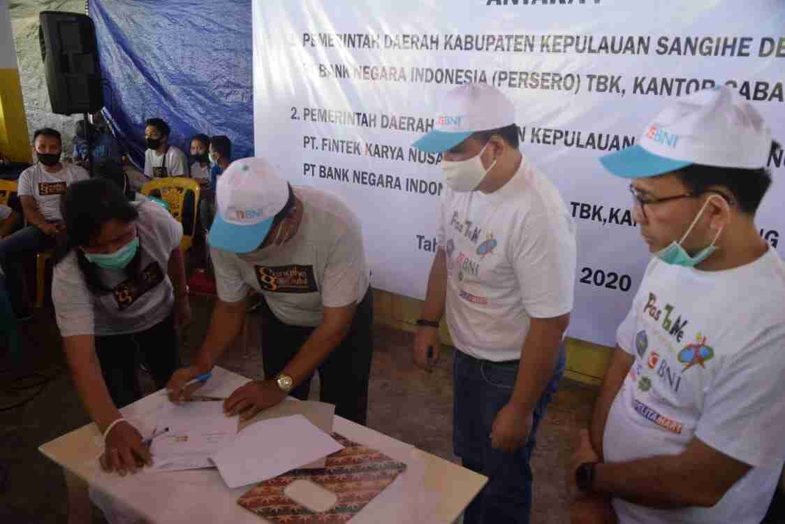 Jabes Gaghana Tanda Tangan MoU Gerakan Non Tunai