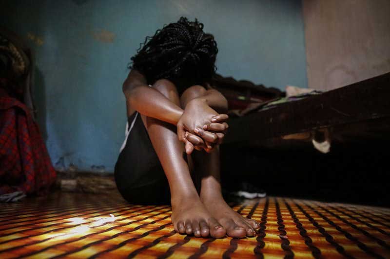 Gadis Remaja yang Menjadi Pekerja Seks setelah sekolah di Kenya ditutup pada Maret karena larangan Covid-19.