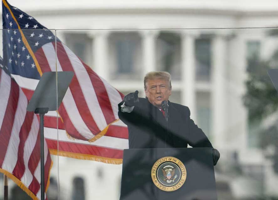 Akun Donald Trump dikunci usai kekacauan di Capitol Hill