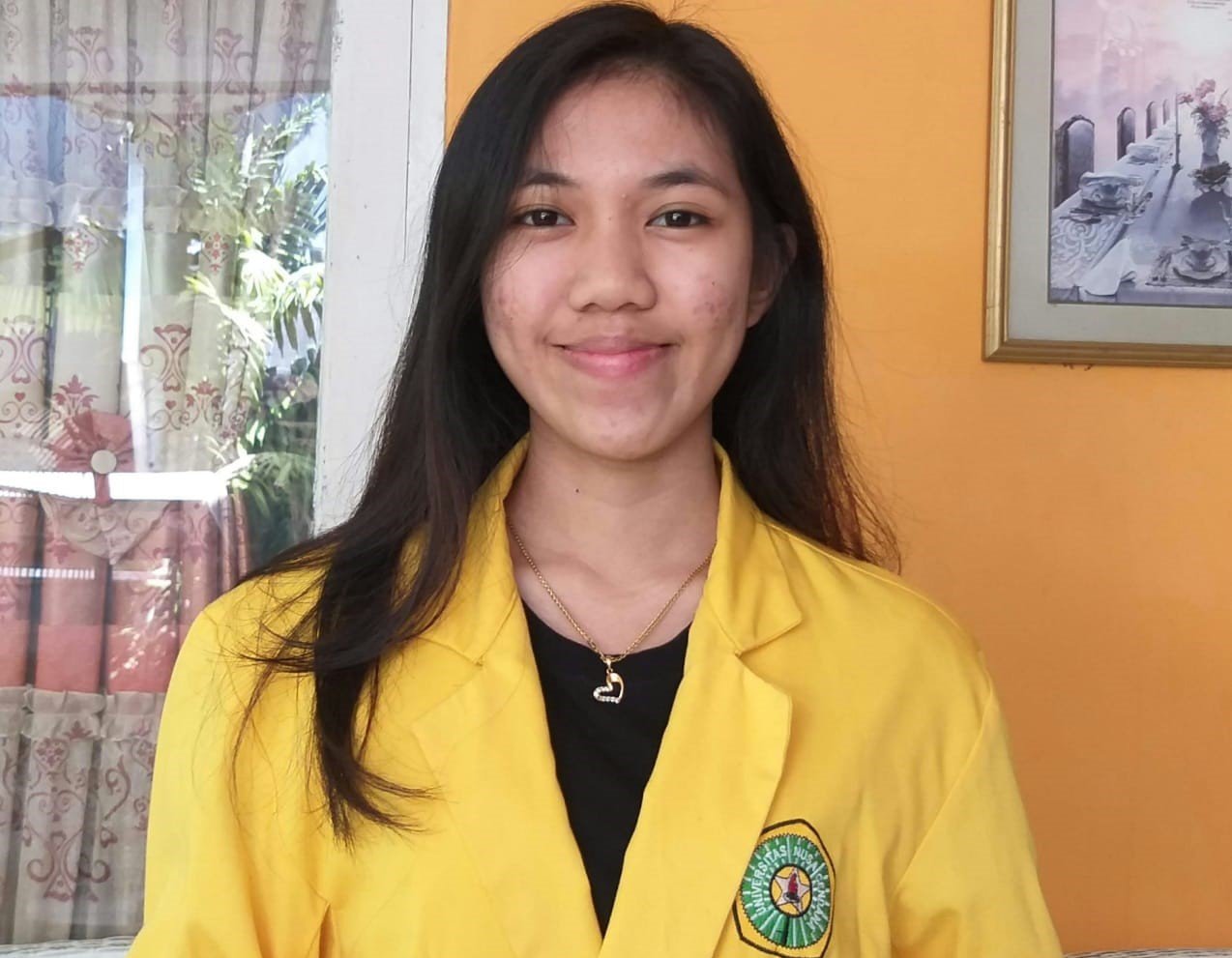 Esther Pratiwi Legoh, Mahasiswi Universitas Nusa Cendana, Fakultas Kesehatan Masyarakat, Program Studi Ilmu Kesehatan Masyarakat, Semester IV