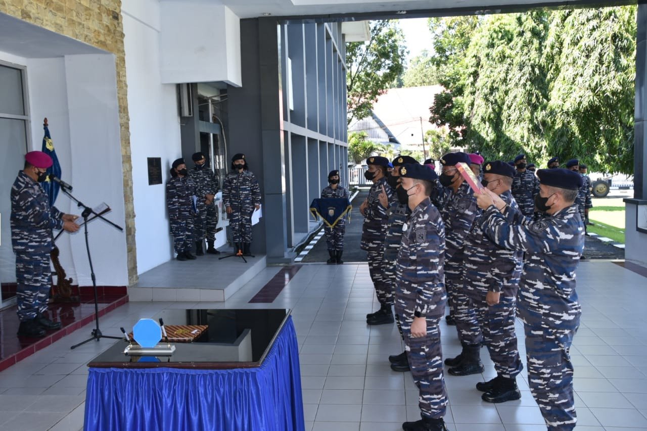 Danlantamal VIII Manado Mengukuhkan Sejumlah Tiga Pejabat Utama Lamtamal VIII (Foto : Ist)
