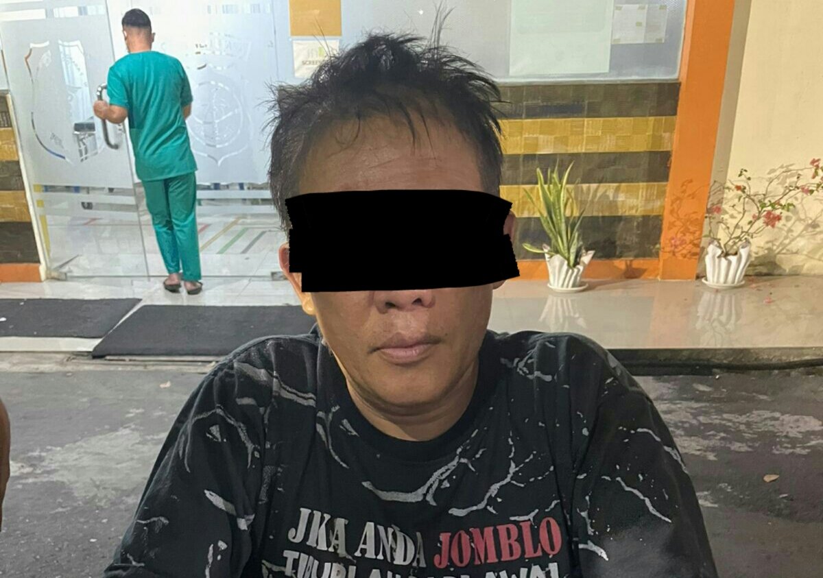 RSR Alias Roy, Pelaku Curanmor dan Barang Elektronik Yang Diamankan Tim Gabungan Polisi (Foto : Ist)