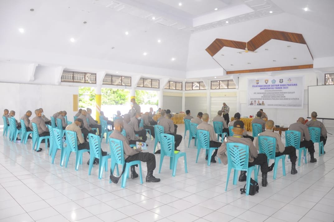Pelatihan Dasar Satpam Gada Pratama di Papanuhung Santiago Tampungang Lawo (Foto : Ger/Lintasutara) Pelatihan Dasar Satpam Gada Pratama di Papanuhung Santiago Tampungang Lawo (Foto : Ger/Lintasutara)