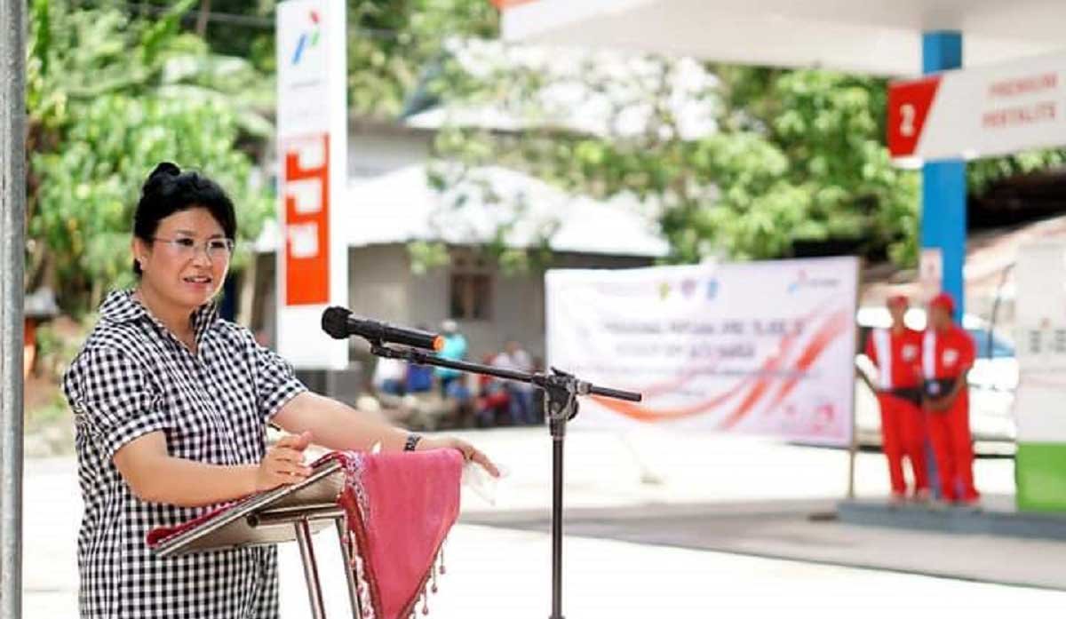 Bupati Sitaro Evangelian Sasingen resmikan spbu satu harga
