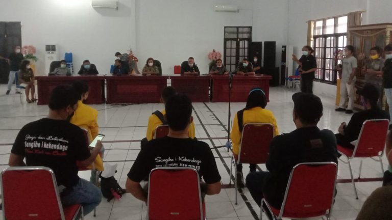 Dialog DPRD - Kampass, DPRD Sangihe, Aksi Damai Tolak PT TMS