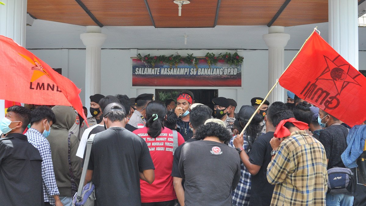 DPRD Sangihe, Aksi Masa
