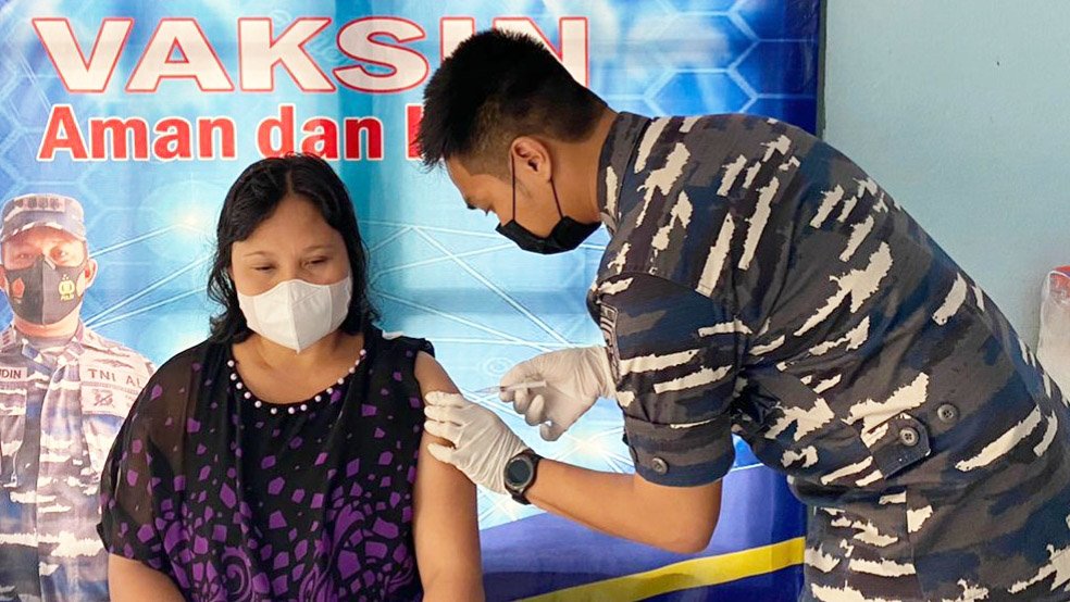 Vaksinasi Covid-19, Lantamal VIII Manado