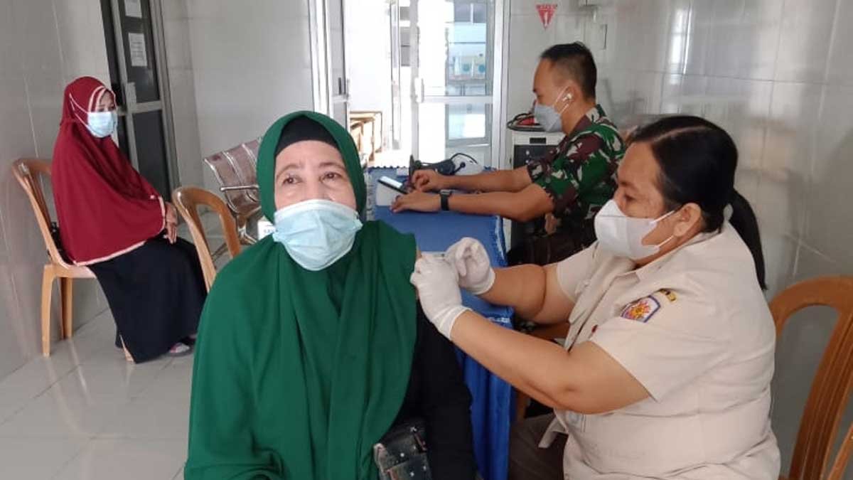 Vaksinasi hadapi gelombang ketiga covid-19