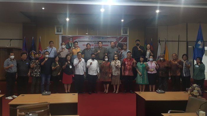 Foto bersama Unima dan WIKA
