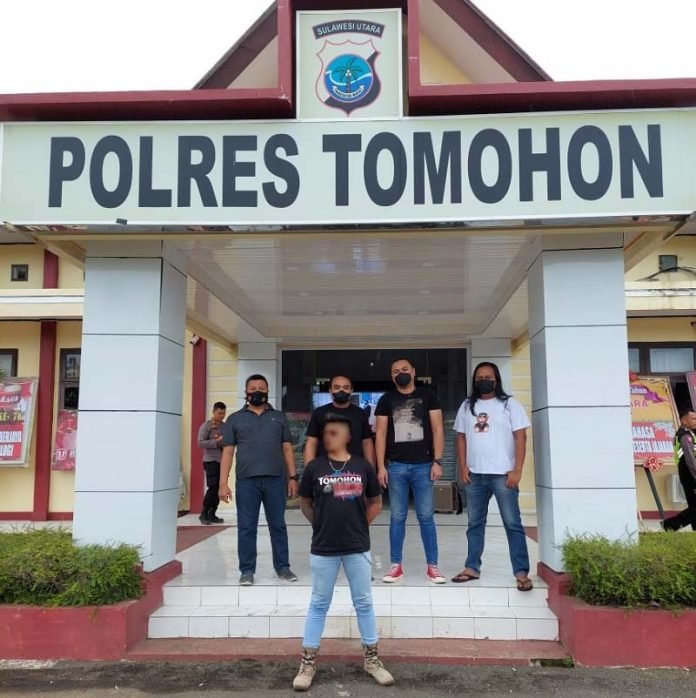 wanita dianiaya suami di tomohon