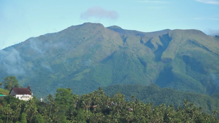 Gunung Awu