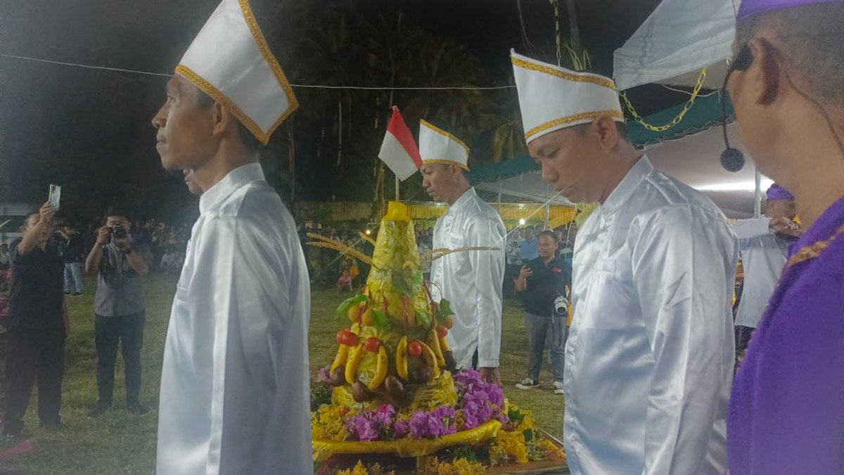 Adat Tulude